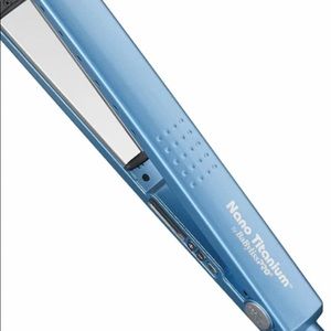 BaByliss Pro Nano Titanium Flat iron 1’